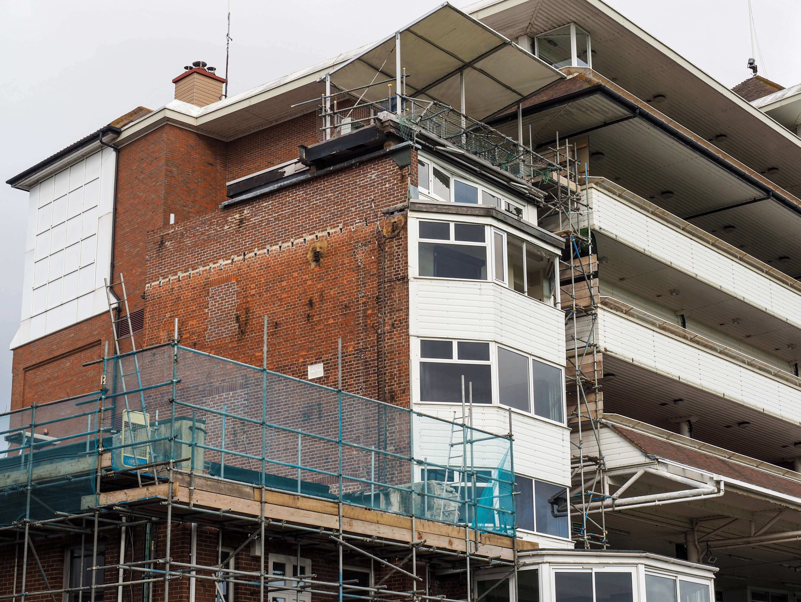 Newbury Racecourse – Up on the roof!